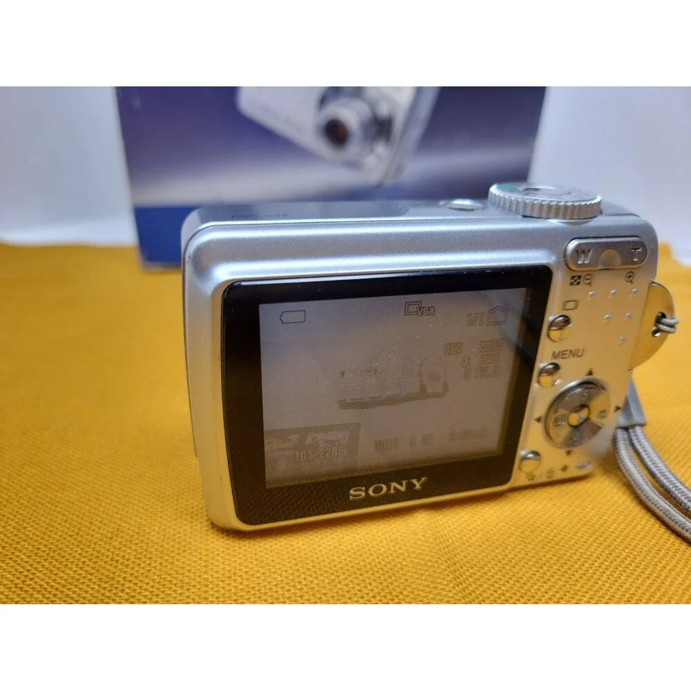 Sony Cyber-Shot DSC-S45 Digital Camera Tested- Functional - 5.1 MP 3X Zoom
